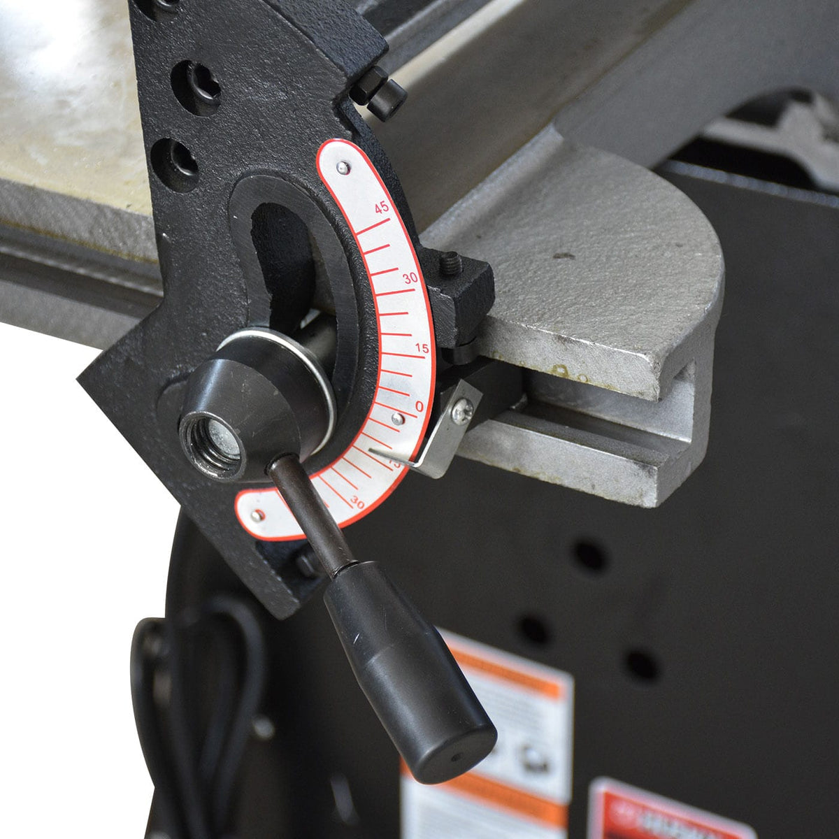 Detalle de la guía y ajuste de la canteadora Swedish Husky Power HKC208
