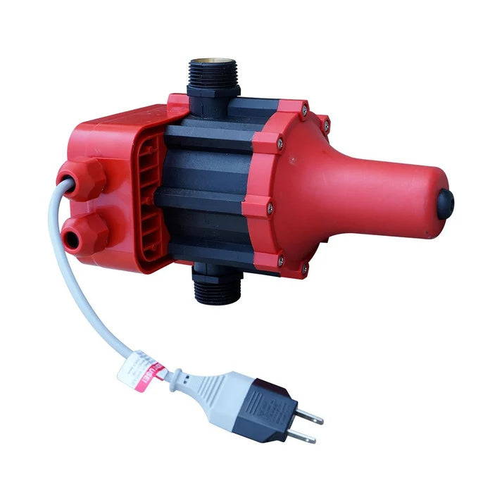 Control automático de bomba Swedish Husky Power HKCBA10 110 V 10 A, vista frontal con cable.