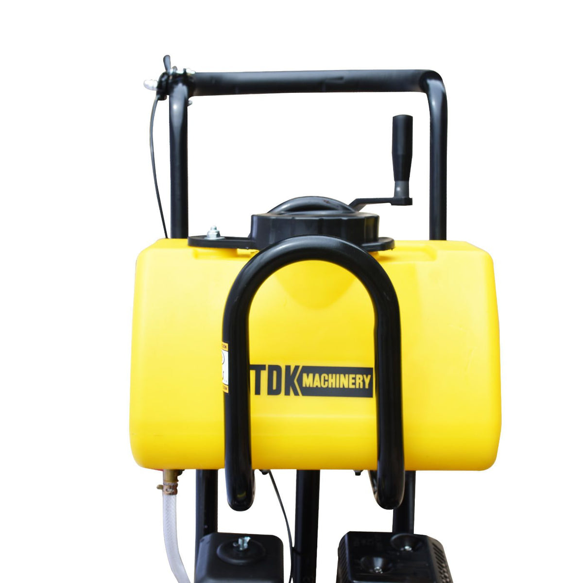 Cortadora de concreto TDK TDK350-KR67 con motor Korei de 6.7 HP, detalle del tanque de agua.