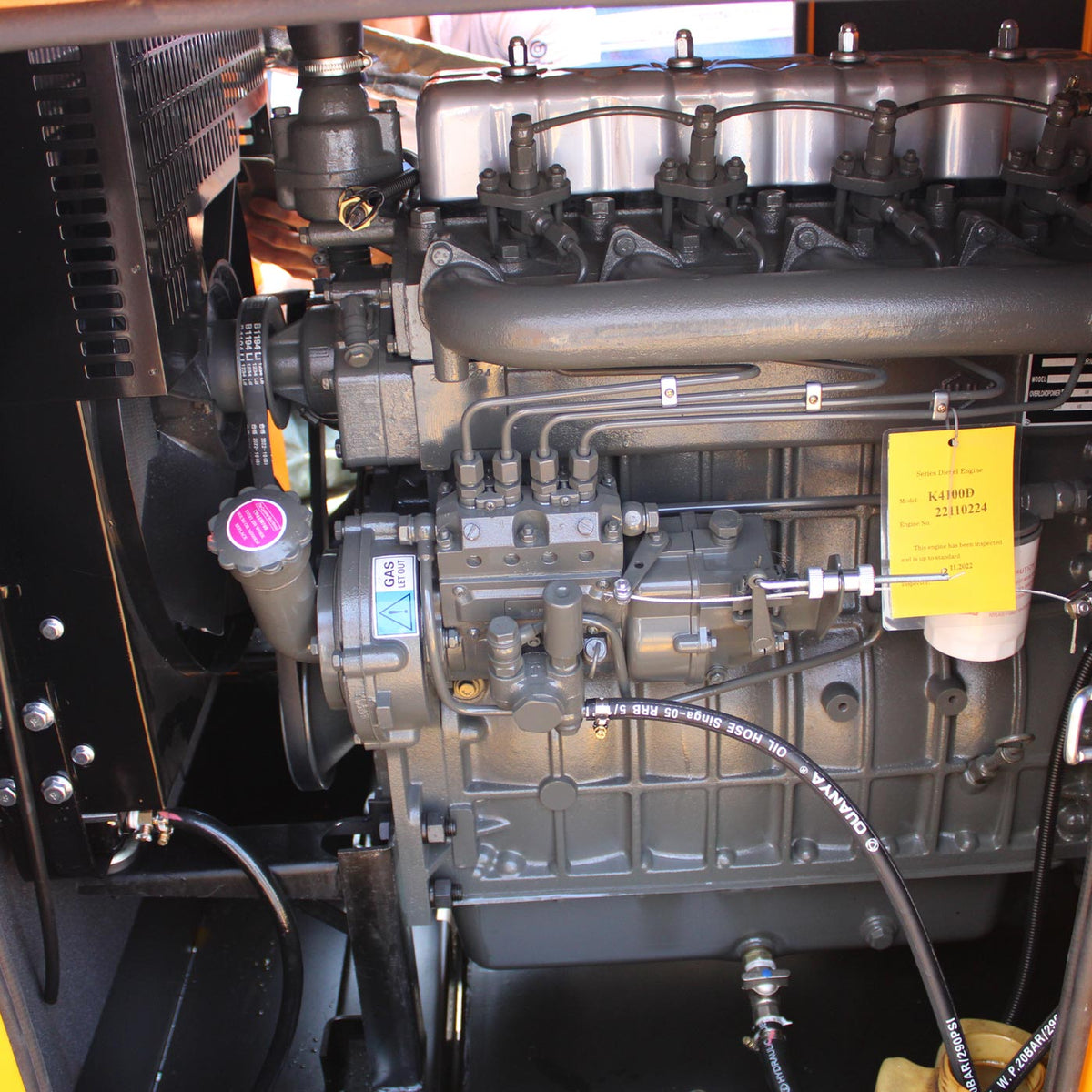 Generador estacionario TDK TDKGE25K 20 kW / 25 kVA, detalle del motor.