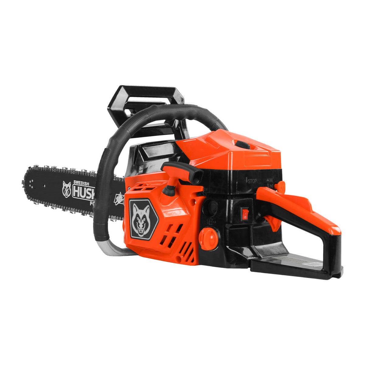 Motosierra Husky Power HKM5220 de 52 cc con barra de 20 pulgadas, vista en tres cuartos.