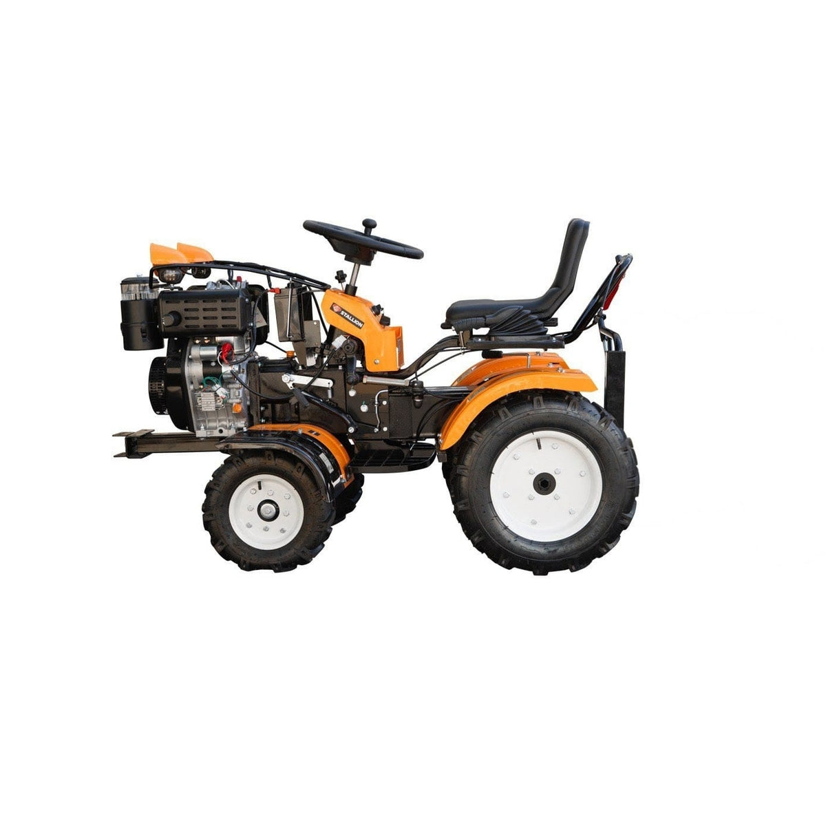Tractor agrícola Stallion T-ROC001, vista lateral.